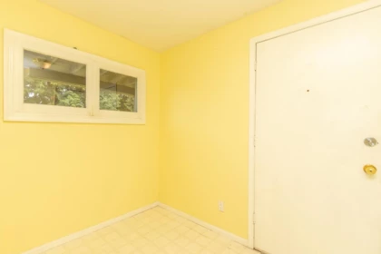 Primary Bathroom Photo of 341 W 24th Street, North Vancouver, BC
