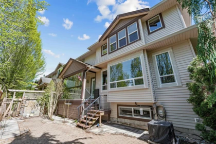 Staircase Photo of 9057 216a Street, Langley, BC