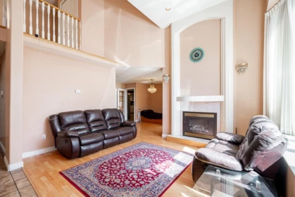 Kitchen Photo of 13107 74 Avenue, Surrey, BC