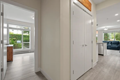 Primary Bathroom Photo of 103 2565 Ware Street, Abbotsford, BC