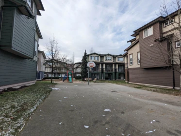 Loft / Bonus Room Photo of 33 160 Pembina Street, New Westminster, BC