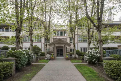 Front Yard Photo of 103 6363 121 Street, Surrey, BC
