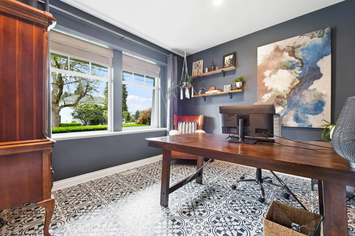 Living Room Photo of 9002 Nash Street, Langley, BC