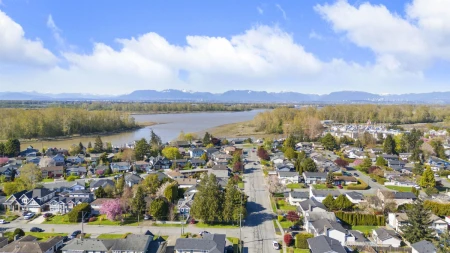 Kitchen Island Photo of 4517 46a Street, Ladner, BC