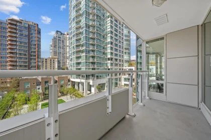 Breakfast Nook Photo of 604 1501 Howe Street, Vancouver, BC