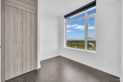 Walk-In Closet Photo of 4008 9887 Whalley Boulevard, Surrey, BC