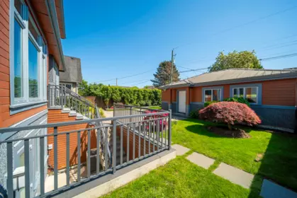 Kitchen Photo of 2664 W 22 Avenue, Vancouver, BC