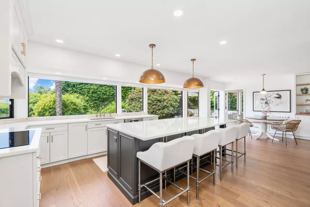Dining Area Photo of 3047 Spencer Close, West Vancouver, BC