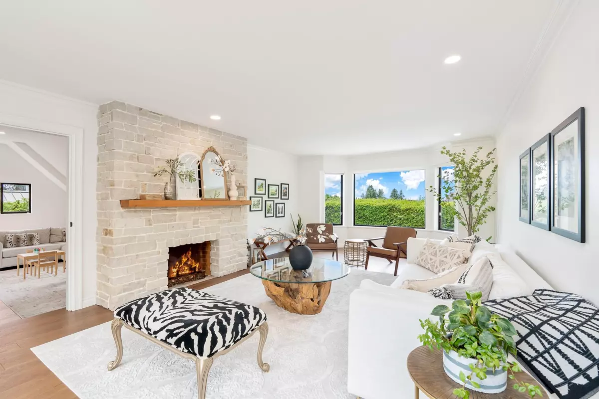 Family Room Photo of 3047 Spencer Close, West Vancouver, BC