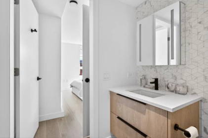 Mudroom Photo of 216 322 E 15th Avenue, Vancouver, BC