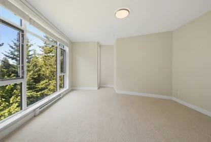 Mudroom Photo of 505 14855 Thrift Avenue, White Rock, BC