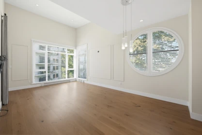 Pantry Photo of 505 14855 Thrift Avenue, White Rock, BC