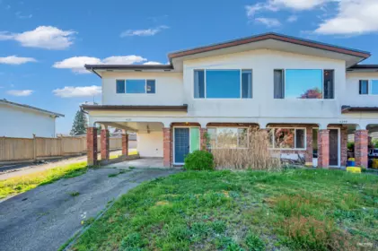 4251 Barker Avenue, Burnaby, BC, Burnaby — Quadruplex for sale