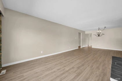 Kitchen Island Photo of 4251 Barker Avenue, Burnaby, BC