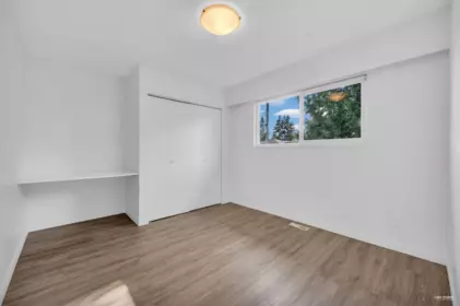 Powder Room Photo of 4251 Barker Avenue, Burnaby, BC