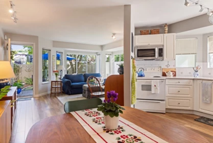 Kitchen Photo of 101 131 W 20th Street, North Vancouver, BC