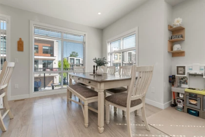 Breakfast Nook Photo of 168 46150 Thomas Road, Chilliwack, BC