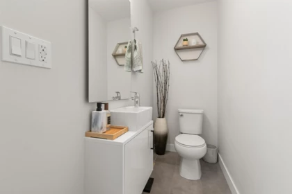 Mudroom Photo of 168 46150 Thomas Road, Chilliwack, BC