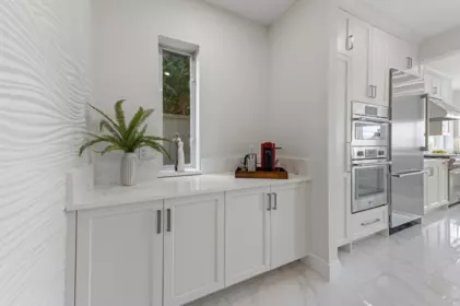 Guest Bathroom Photo of 14357 Sunset Drive, White Rock, BC