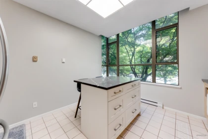 202 5885 Olive Avenue, Burnaby, BC, Burnaby — Apartment/Condo for sale