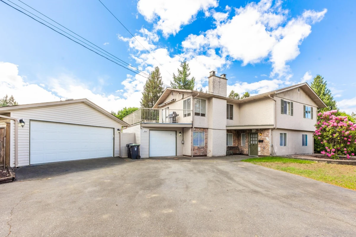 Living Room Photo of 20554 43a Avenue, Langley, BC