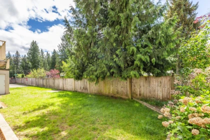 Swimming Pool Photo of 20554 43a Avenue, Langley, BC