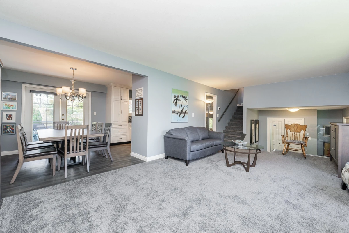 Dining Area Photo of 12305 221 Street, Maple Ridge, BC