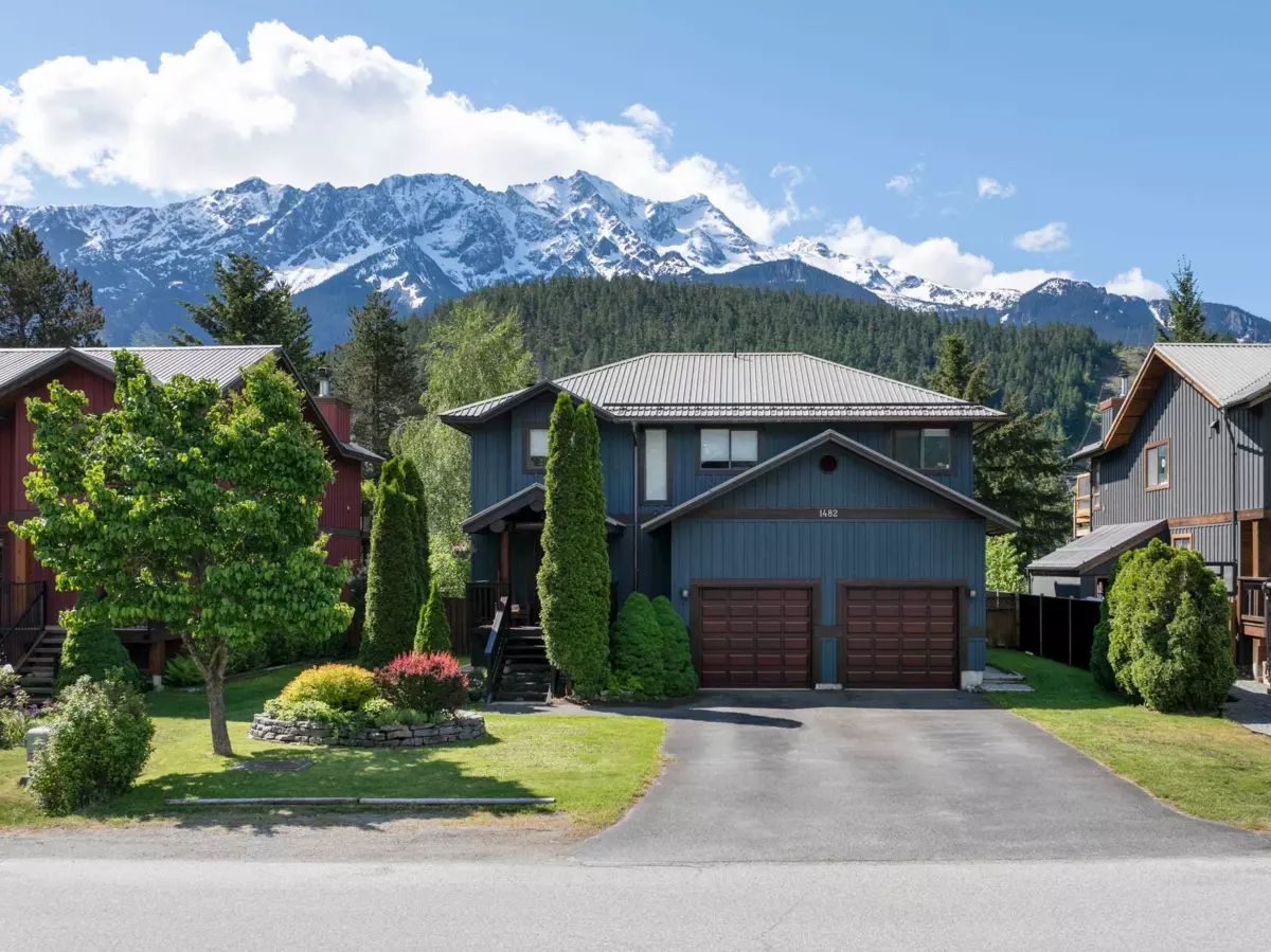 Exterior Front Photo of 1482 Balsam Street, Pemberton, BC