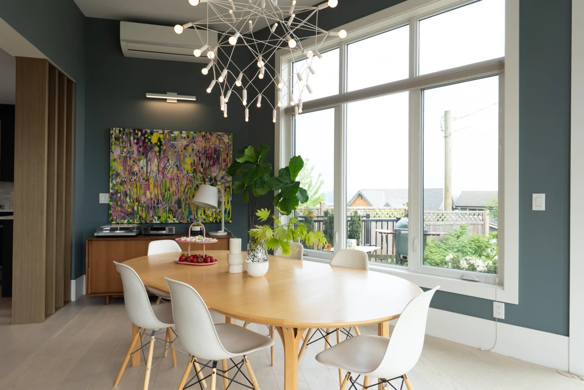 Dining Area Photo of 900 Hendry Avenue, North Vancouver, BC