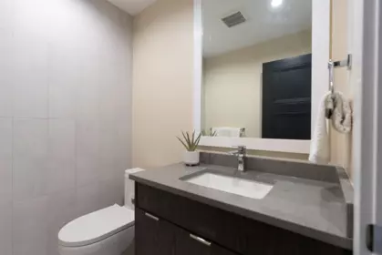 Hallway Photo of 900 Hendry Avenue, North Vancouver, BC