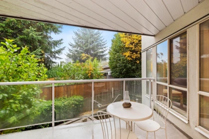 Entry Foyer Photo of 208 2575 Ware Street, Abbotsford, BC