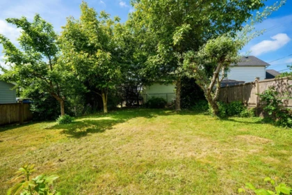 Laundry Room Photo of 836 Thirteenth Street, New Westminster, BC