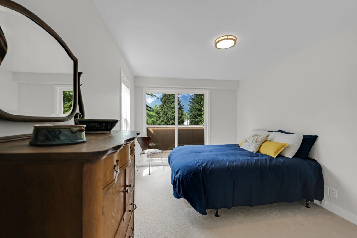 Living Room Photo of 40736 Perth Drive, Squamish, BC
