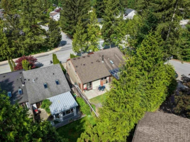 Swimming Pool Photo of 40736 Perth Drive, Squamish, BC