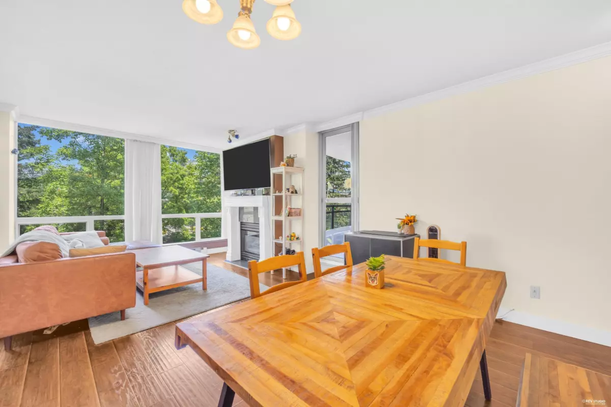 Family Room Photo of 505 9633 Manchester Drive, Burnaby, BC