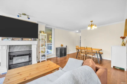 Kitchen Photo of 505 9633 Manchester Drive, Burnaby, BC