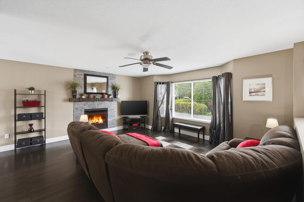 Family Room Photo of 8912 213 Street, Langley, BC