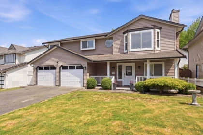 Front Yard Photo of 8912 213 Street, Langley, BC