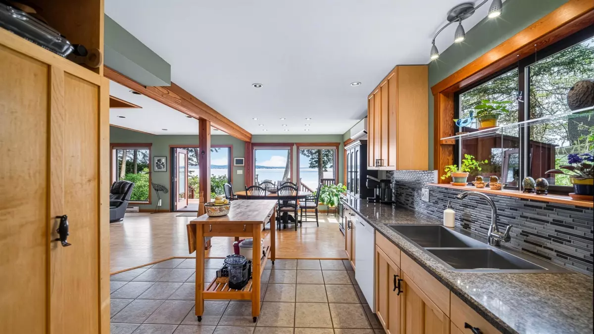 Family Room Photo of 57 Mckenzie Crescent, No City Value, BC