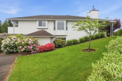 Front Yard Photo of 26 2988 Horn Street, Abbotsford, BC