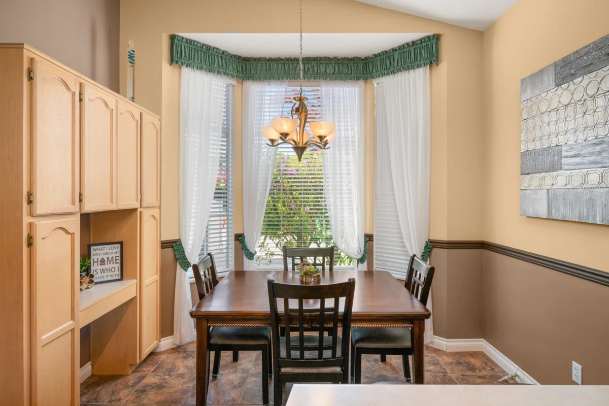 Dining Area Photo of 43 9012 Walnut Grove Drive, Langley, BC