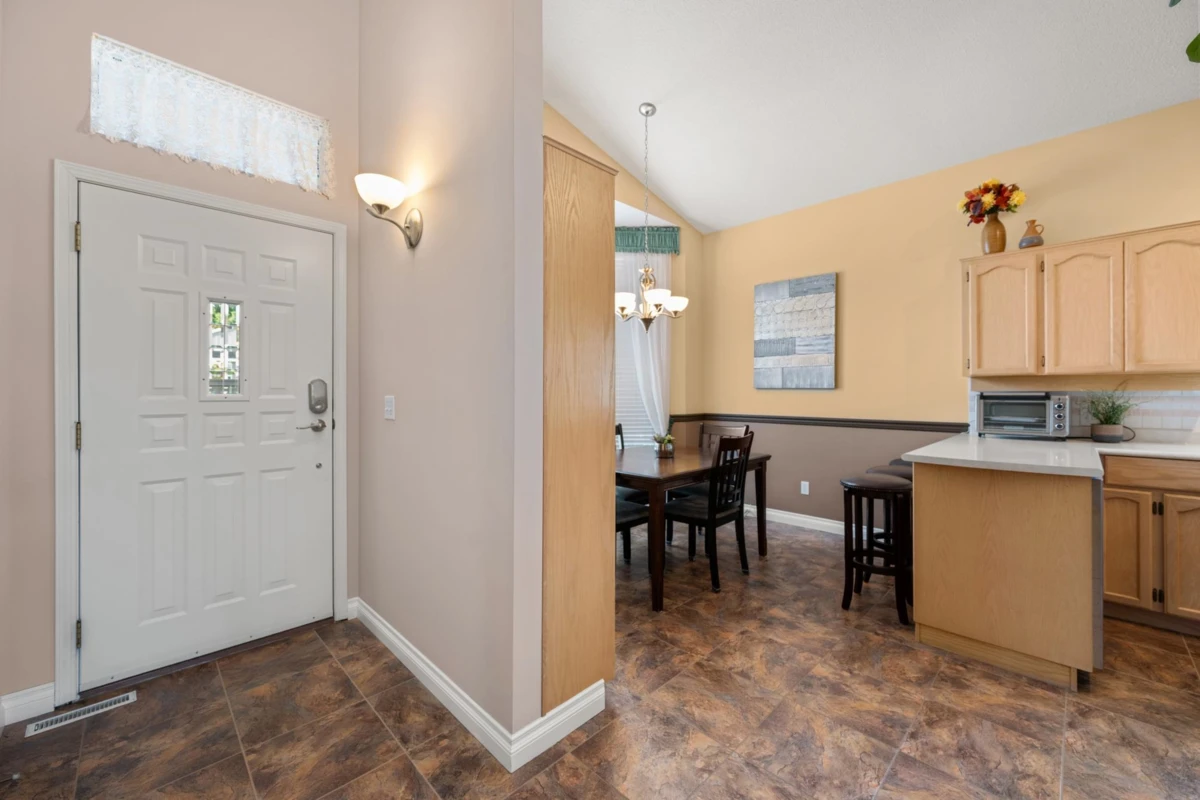 Family Room Photo of 43 9012 Walnut Grove Drive, Langley, BC