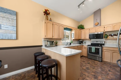 Kitchen Island Photo of 43 9012 Walnut Grove Drive, Langley, BC