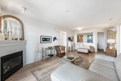Loft / Bonus Room Photo of 311 15621 Marine Drive, White Rock, BC