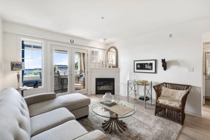 Powder Room Photo of 311 15621 Marine Drive, White Rock, BC