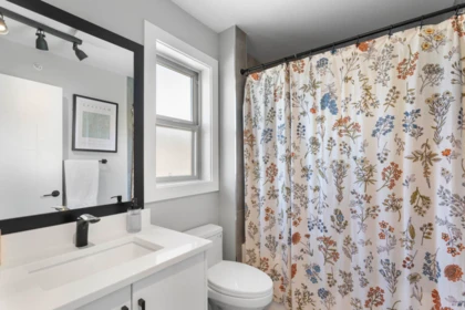 Hot Tub / Spa Photo of 1 23710 133 Avenue, Maple Ridge, BC