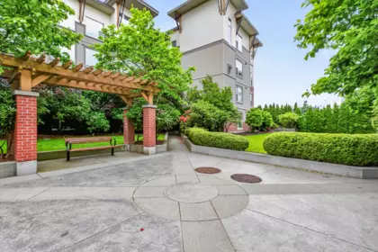 Hot Tub / Spa Photo of 215 1975 Mccallum Road, Abbotsford, BC