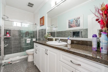Kitchen Island Photo of 7049 150 Street, Surrey, BC