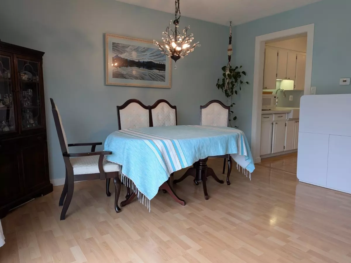 Family Room Photo of 114 32880 Bevan Way, Abbotsford, BC