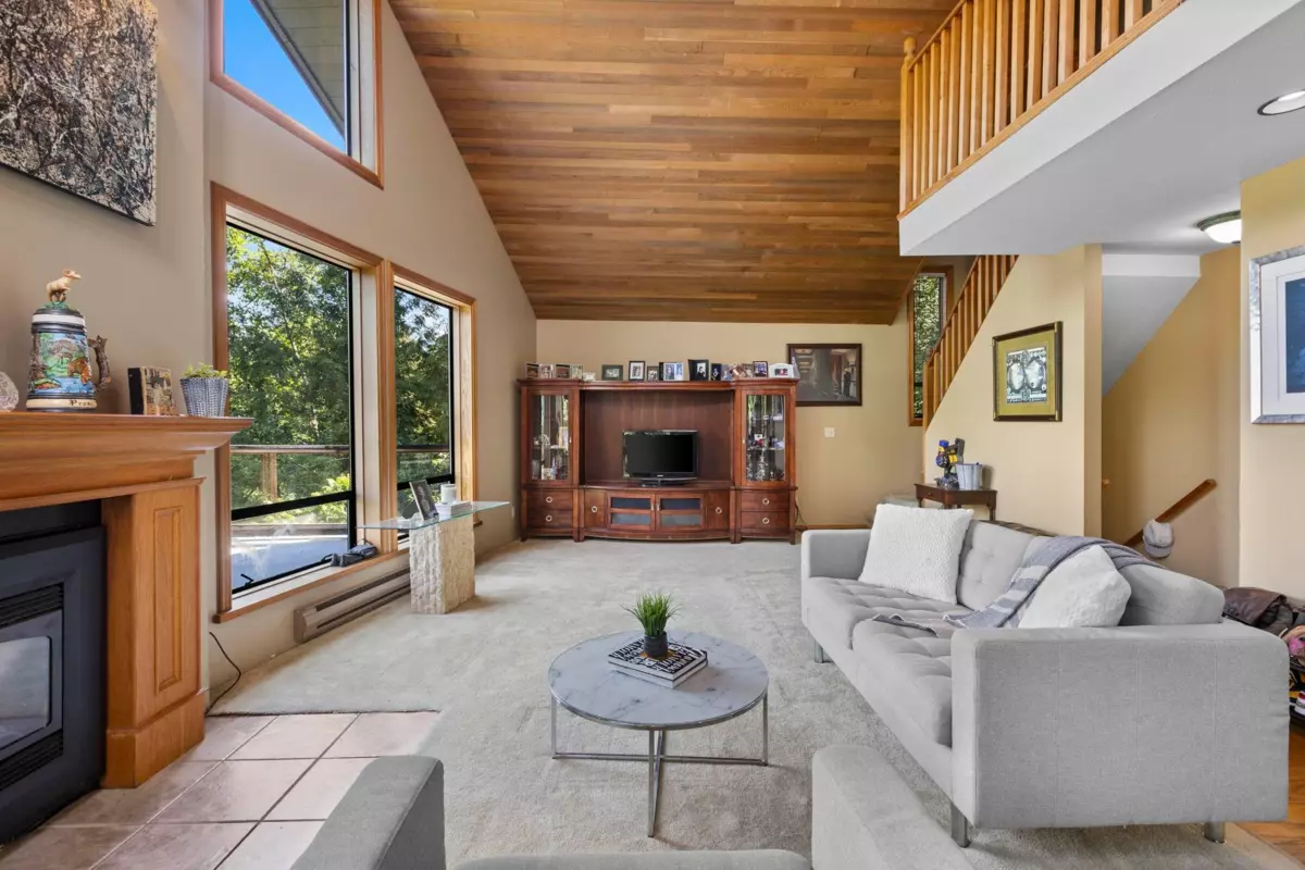 Living Room Photo of 3456 Main Avenue, Belcarra, BC